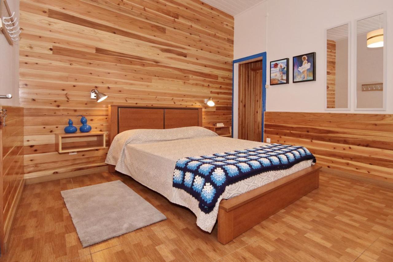 Гостевой дом A Casinha Azul Вила-Франка-ду-Кампу Экстерьер фото