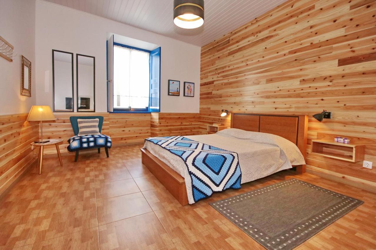 Гостевой дом A Casinha Azul Вила-Франка-ду-Кампу Экстерьер фото